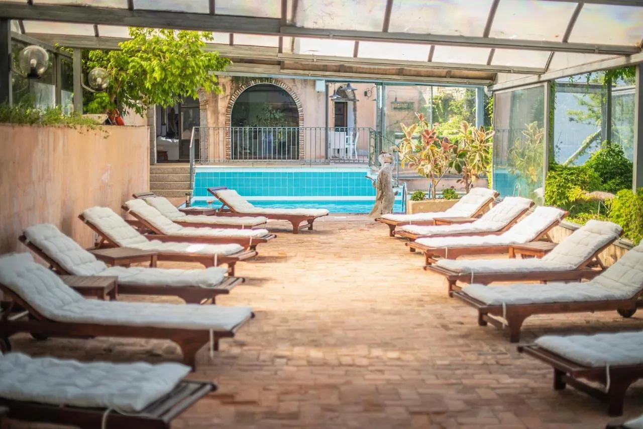 Hotel blau monte turri à Àrbatax