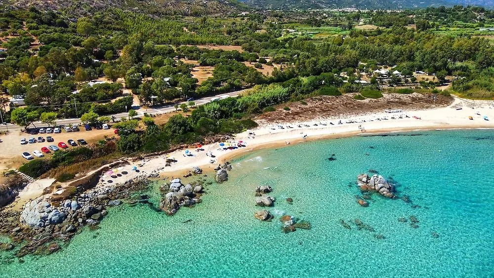 Hotel blau monte turri à Àrbatax